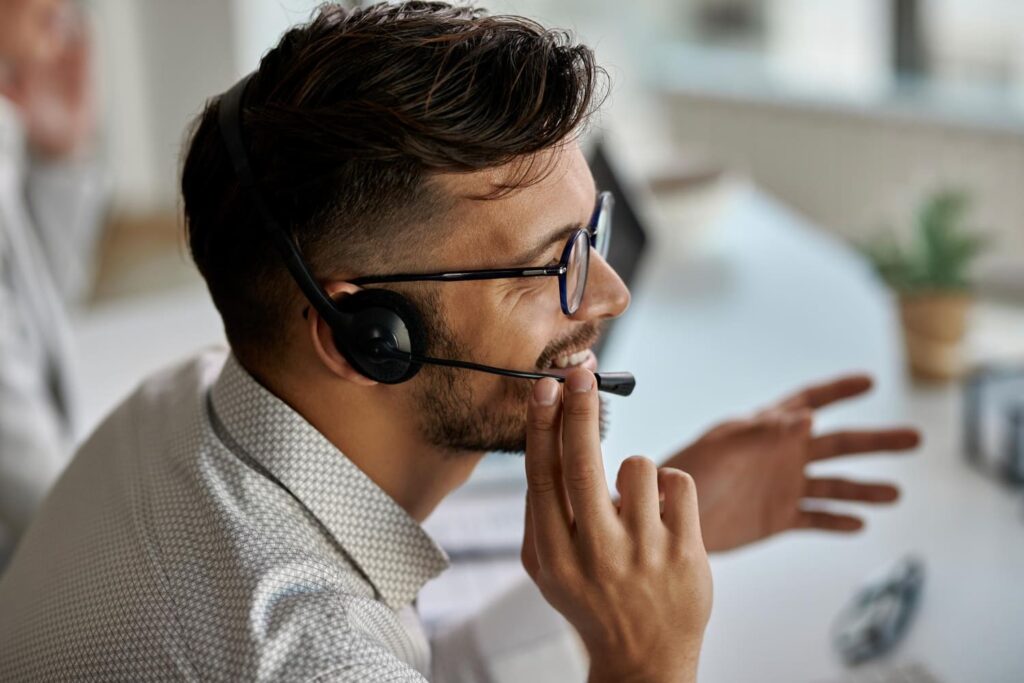 relance_telephonique_au_petit_bureau_finances